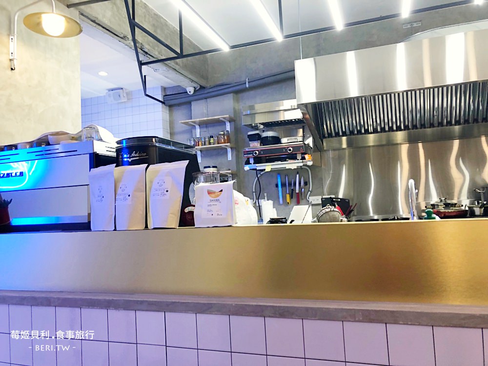 台北咖啡廳｜Cafe FLOW 穿石二店，精緻法式甜點與溫馨家常料理 （不限時咖啡）