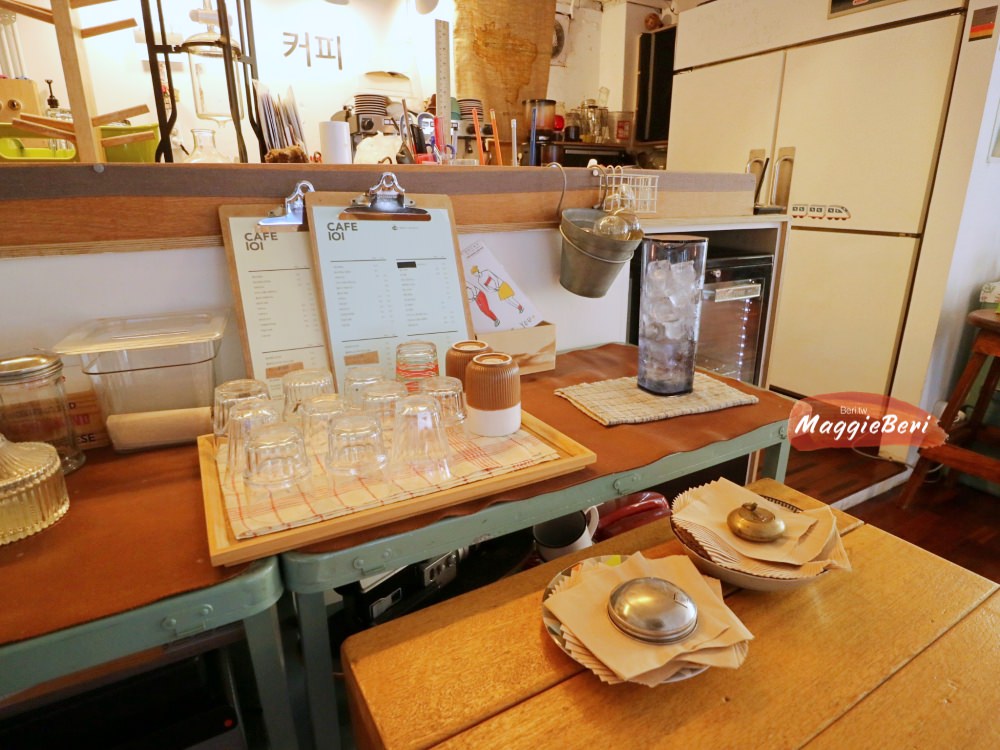 【慶州自由行】CAFE 101慶州車站的純白咖啡廳，慶州市區IG打卡點，超多復古相機！安靜放鬆咖啡廳