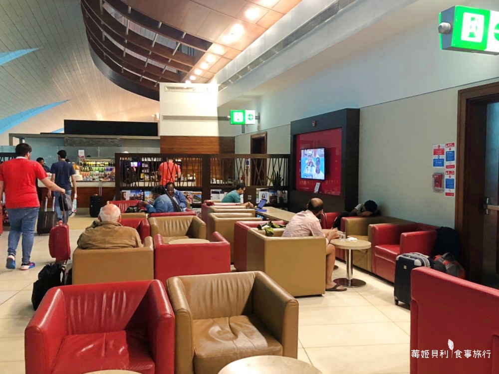 【杜拜】阿聯酋航空A380搭乘經驗分享｜杜拜國際機場購物｜Marhaba貴賓室介紹