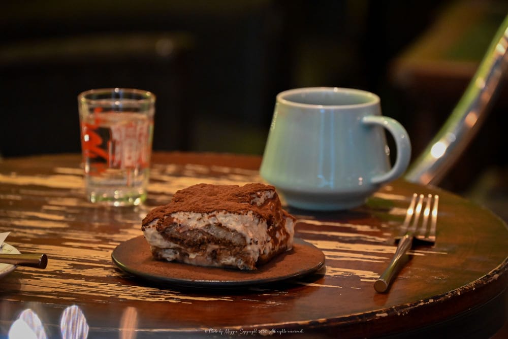 Tie-Cafe-09