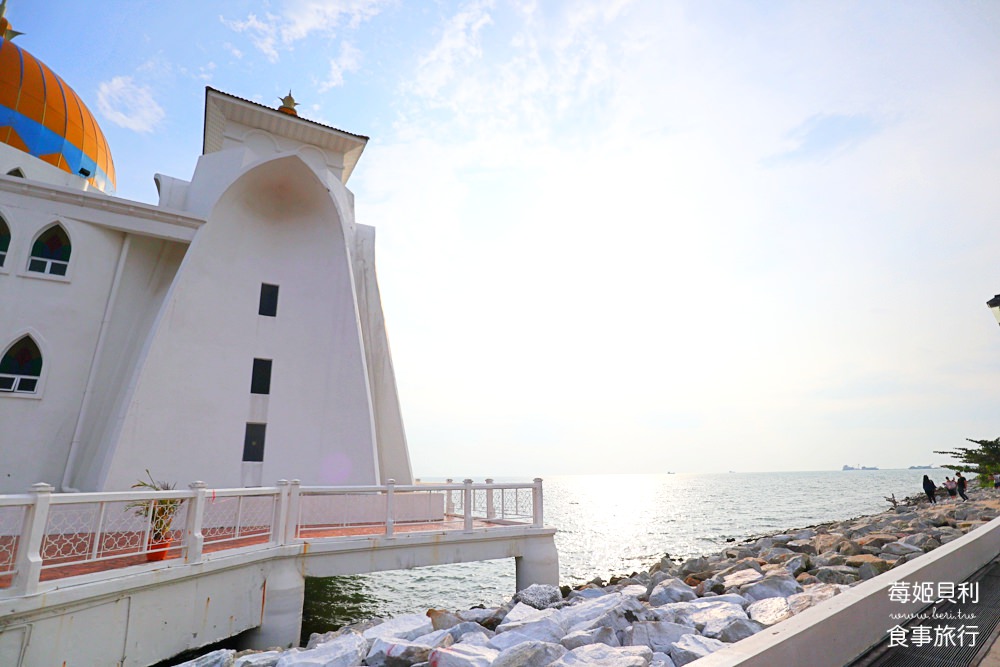【馬六甲景點】水上清真寺，漂浮在馬六甲海峽的夢幻回教堂
