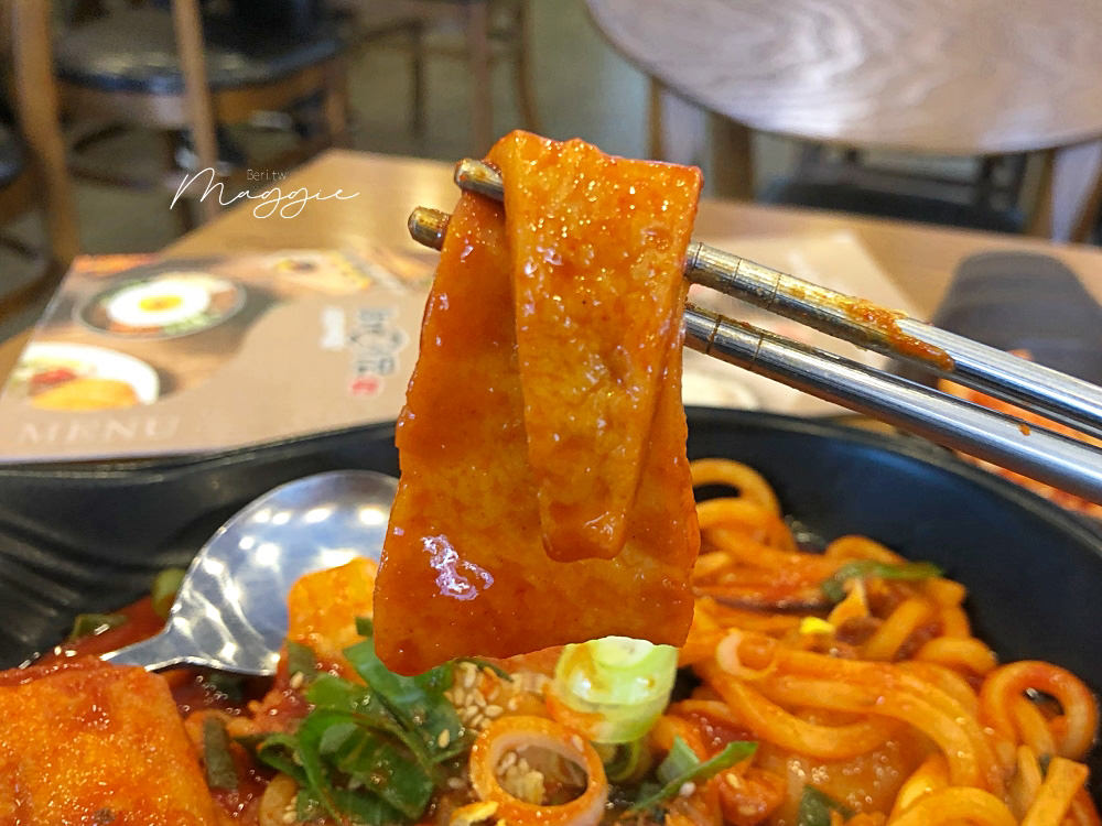 首爾美食》東大門平價美食-金氏韓式料理，韓國年輕人大愛的平民美食，韓國連鎖餐廳