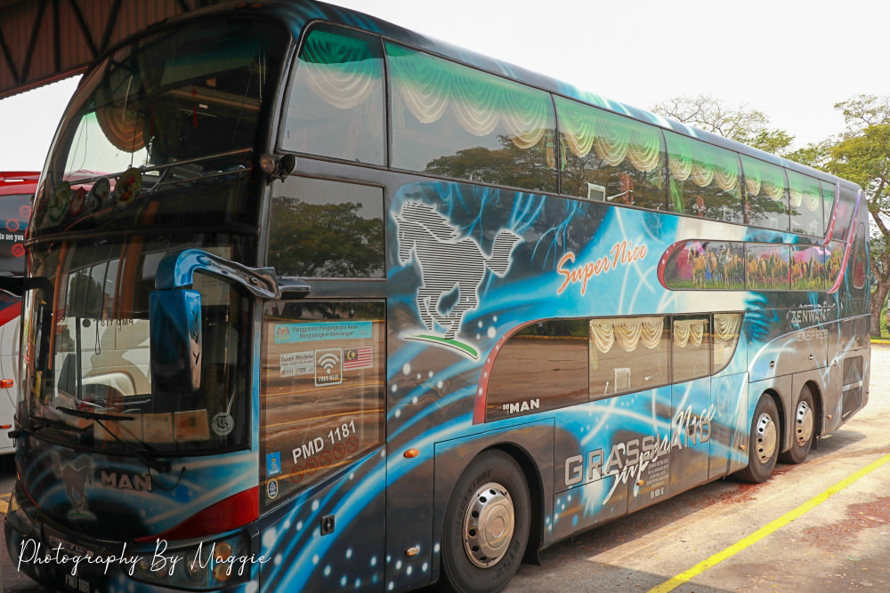 《新馬交通攻略》新加坡去吉隆坡搭巴士教學，教你如何購票、通關，草原快車初體驗
