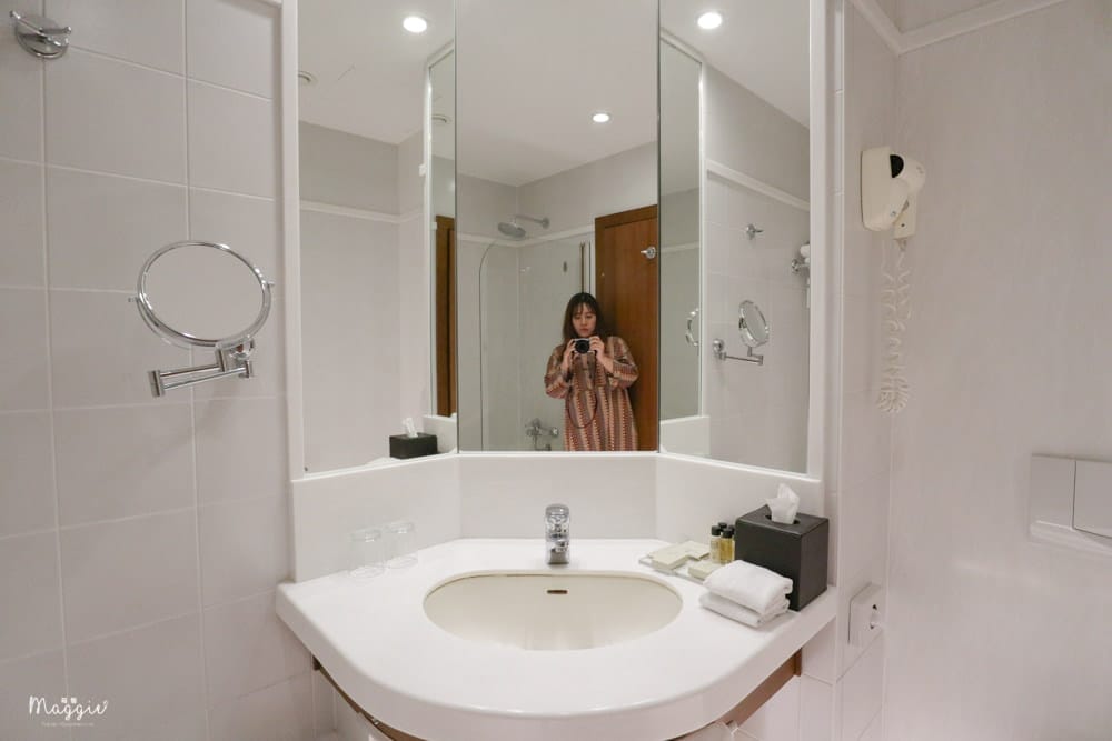 Corinthia-Hotel-3