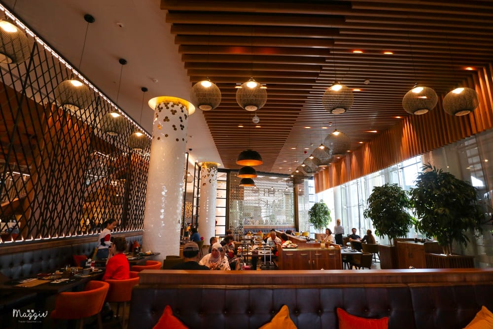 Radisson-Royal-Hotel-11