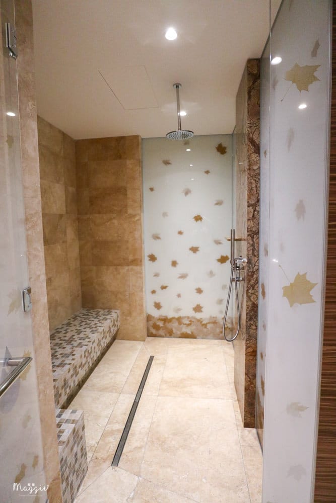 Radisson-Royal-Hotel-2