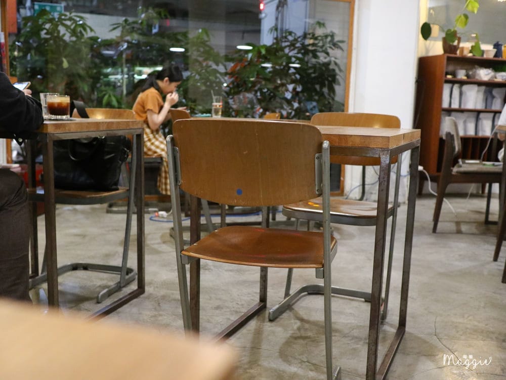 Angle-Cafe-12