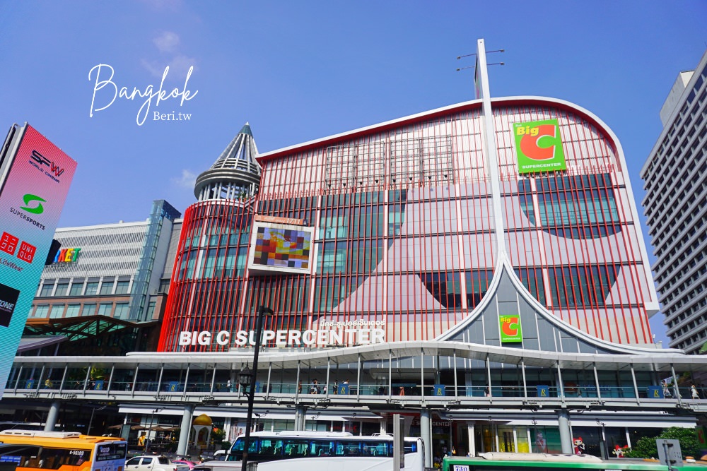 【曼谷自由行】曼谷奇隆站BTS Chit Lom玩樂攻略｜有哪些值得一去的景點&美食&購物？Central World、四面佛、水門市場