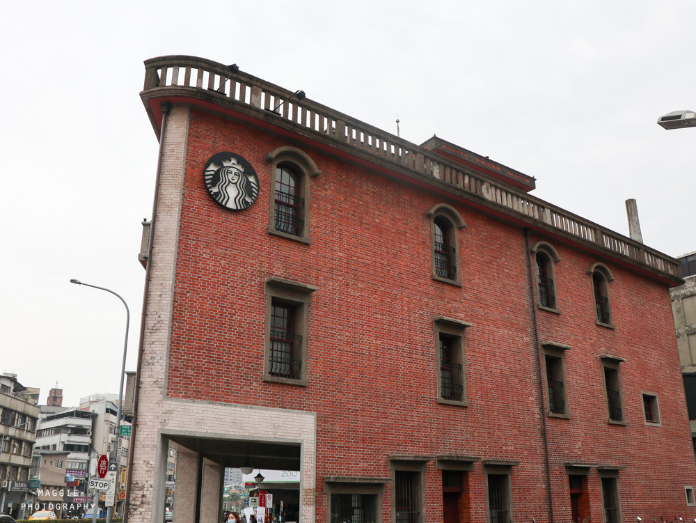 萬華林宅星巴克，在古蹟裡品咖啡回憶舊時光，星巴克艋舺門市