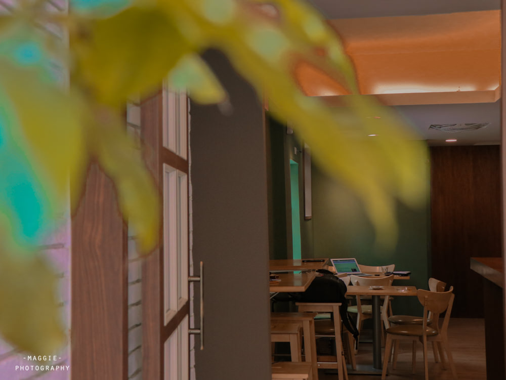 天母不限時咖啡廳》Koffi’n天母鄉村風咖啡廳・溫馨早午餐與手工焦糖布丁・感受窗邊迷人的光影
