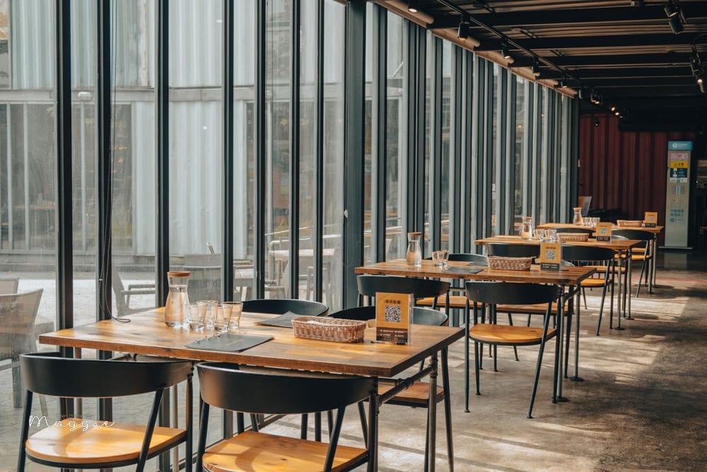 ERCcafe-inside-1