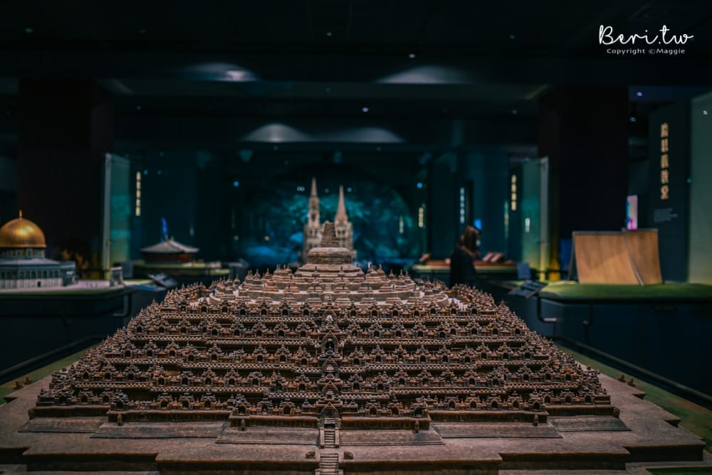 MUSEUM-WORLD-RELIGIONS-4890