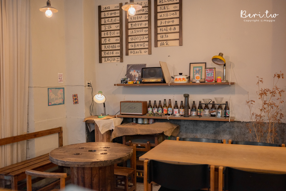 【初二 Ao Tao Zu Café】大稻埕深夜咖啡廳，公寓二樓的安靜咖啡廳