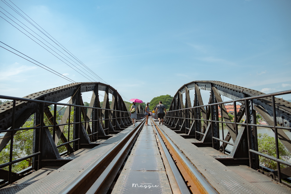 【泰國北碧】桂河大橋死亡鐵路，搭火車感受泰緬鐵路之美與戰時血淚