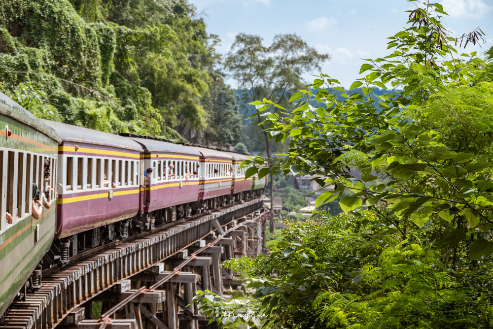 【泰國北碧】桂河大橋死亡鐵路，搭火車感受泰緬鐵路之美與戰時血淚