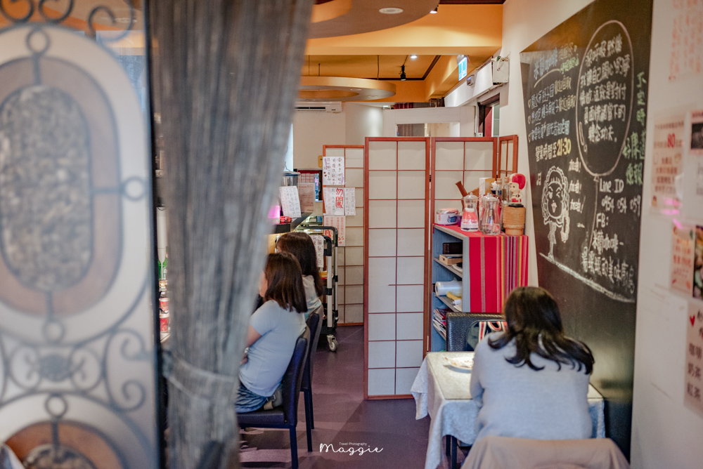 【台北大同】米蘭咖啡-台北簡餐店推薦，老字號懷舊簡餐咖啡廳
