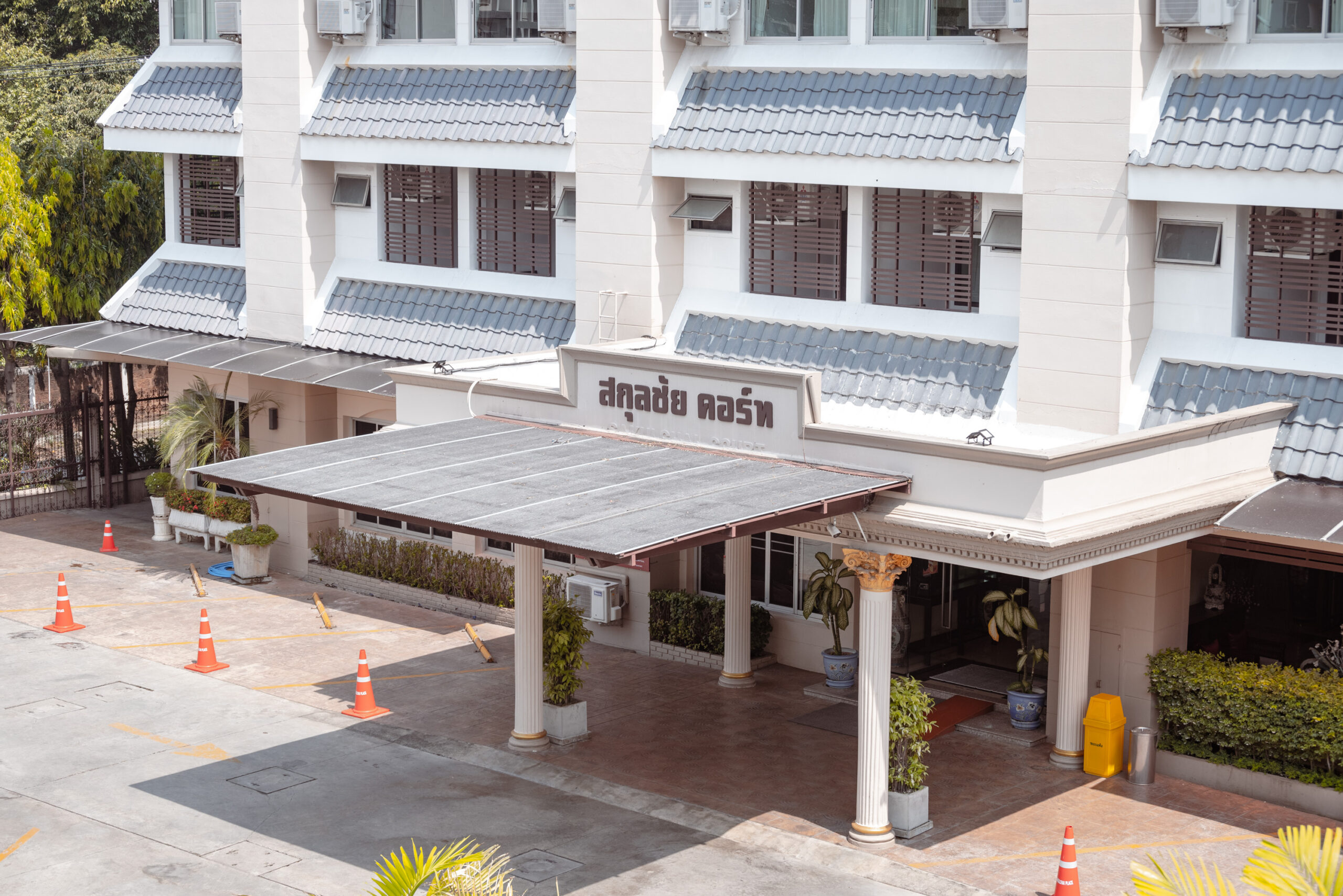 【清邁住宿】尼曼區平價飯店Sakulchai Place Hotel 一晚不到500還有游泳池