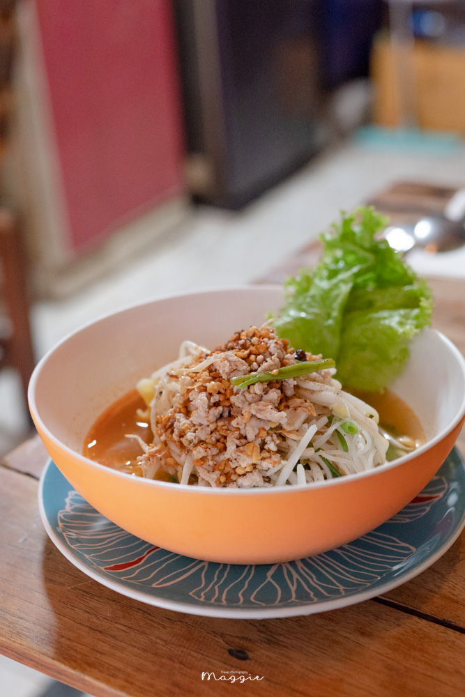 【泰國清邁】古城區小吃店Eing Restaurant只有在地人知道！泰式咖哩、冬蔭功必點
