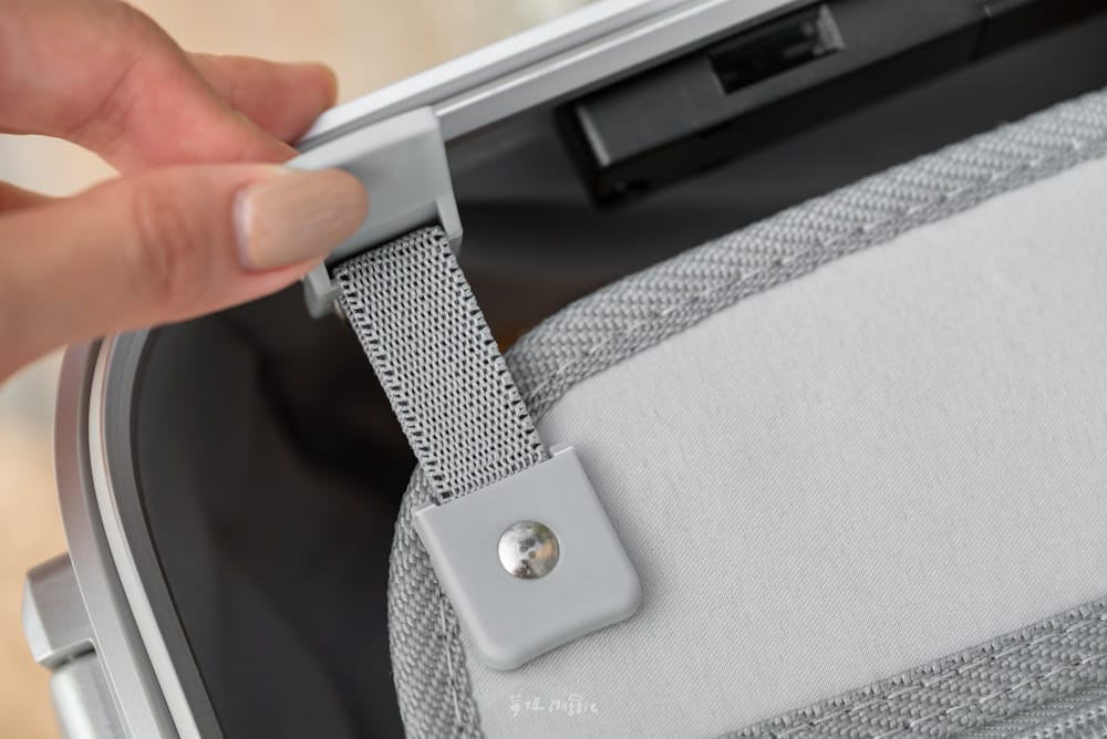 Acer-luggage1000-22