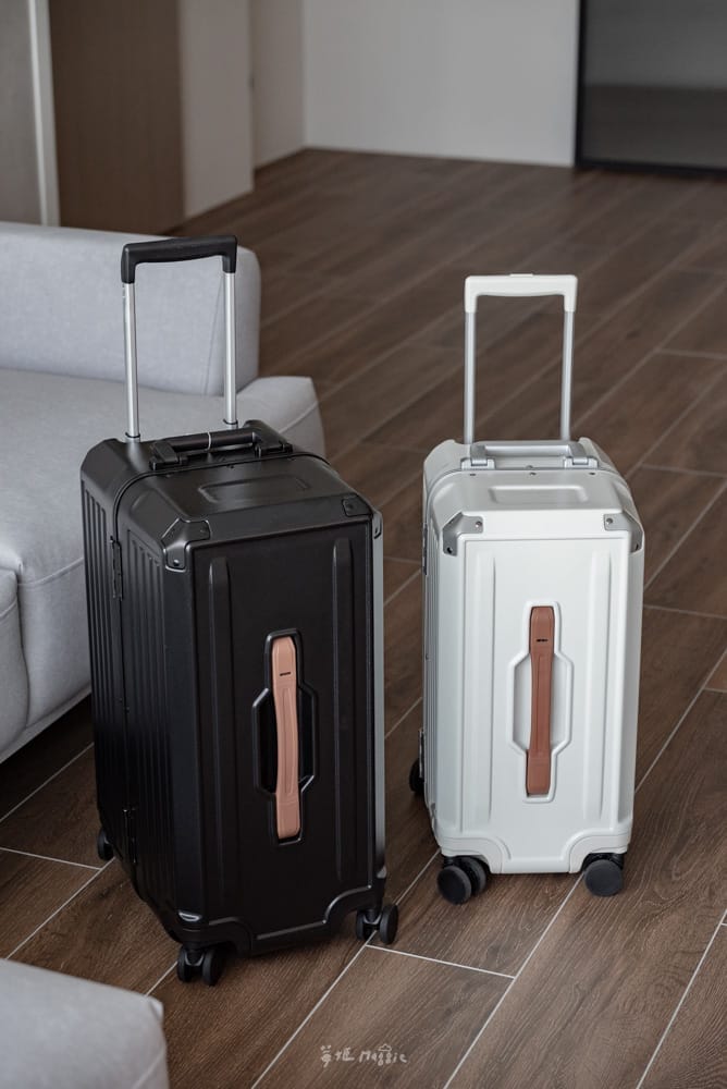 Acer-luggage1000-41