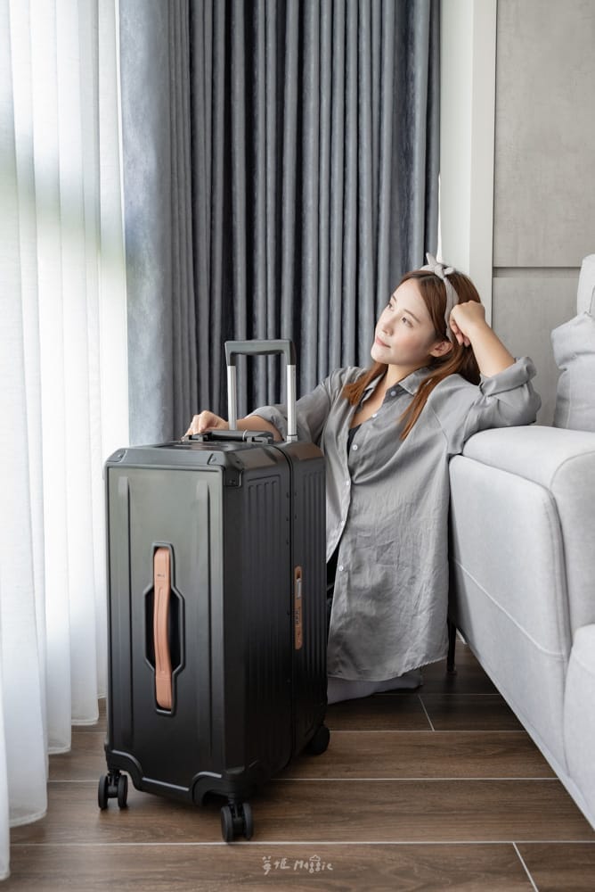 Acer-luggage1000-46