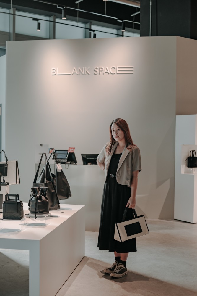 【新店裕隆城必逛】BLANK SPACE文青包包品牌，如藝術空間的絕美快閃門市