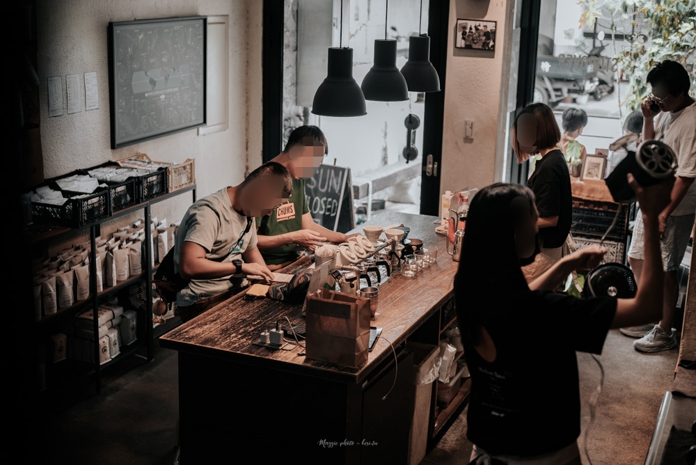【台中西區】Coffee Stopover 台中一定要朝聖的咖啡廳，超多選擇自家烘豆店