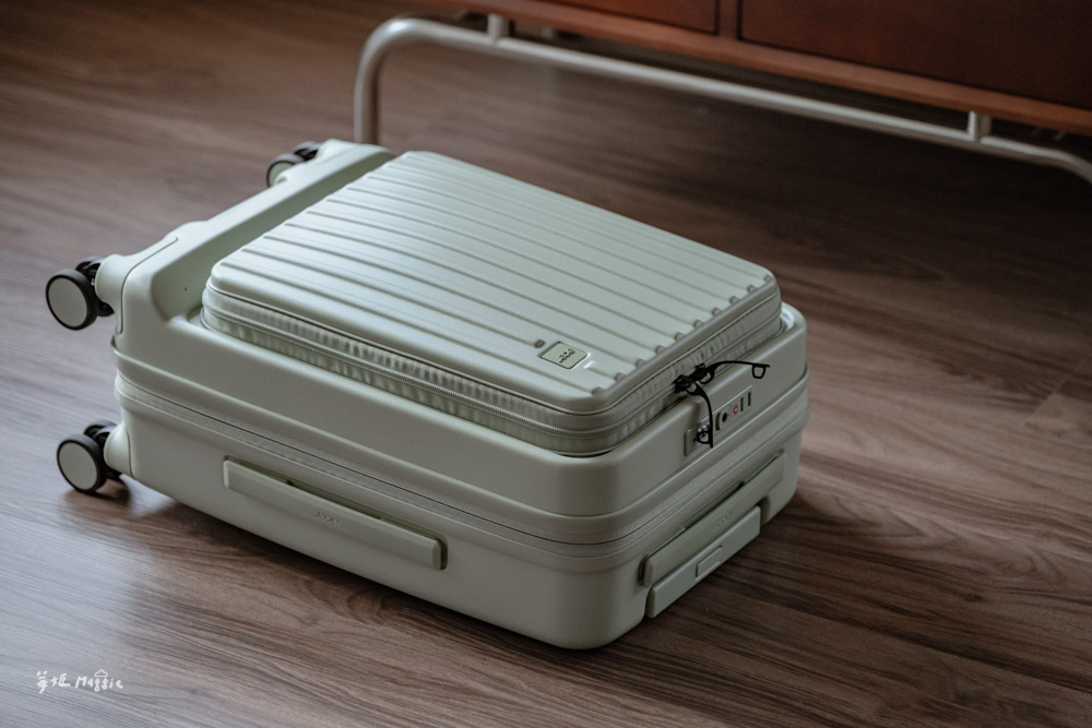 超輕巧可放筆電的20吋登機箱！Acer巴塞隆納前開式登機箱環保材質只有3.1公斤