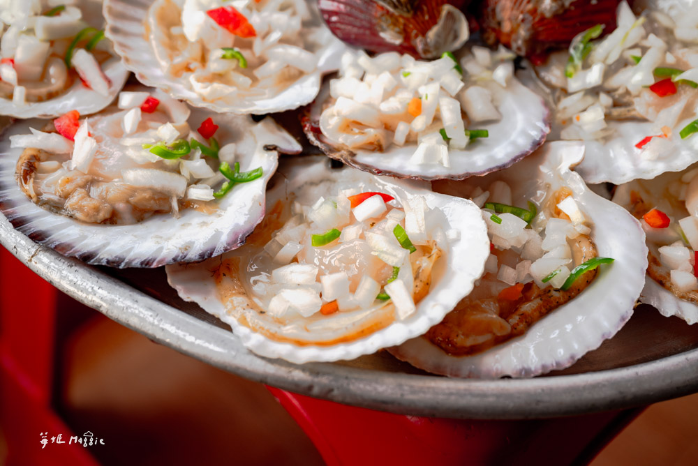 【釜山美食】太宗台烤貝街，海岸旁的布帳馬車大啖海鮮生章魚