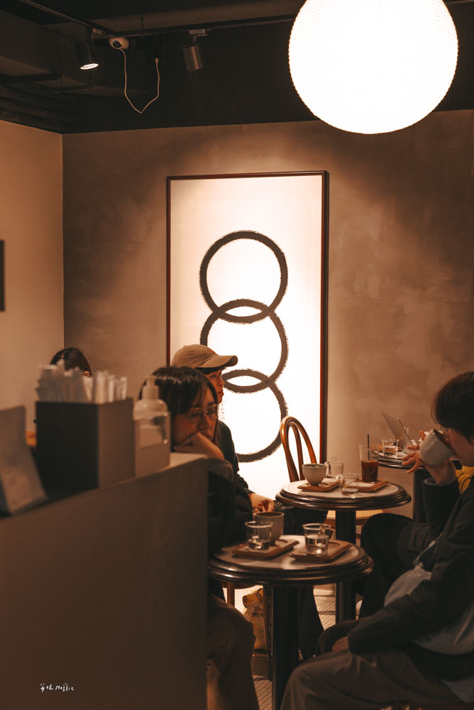 【香港上環】EN Coffee 藏在階梯旁職人咖啡，禪意的午後