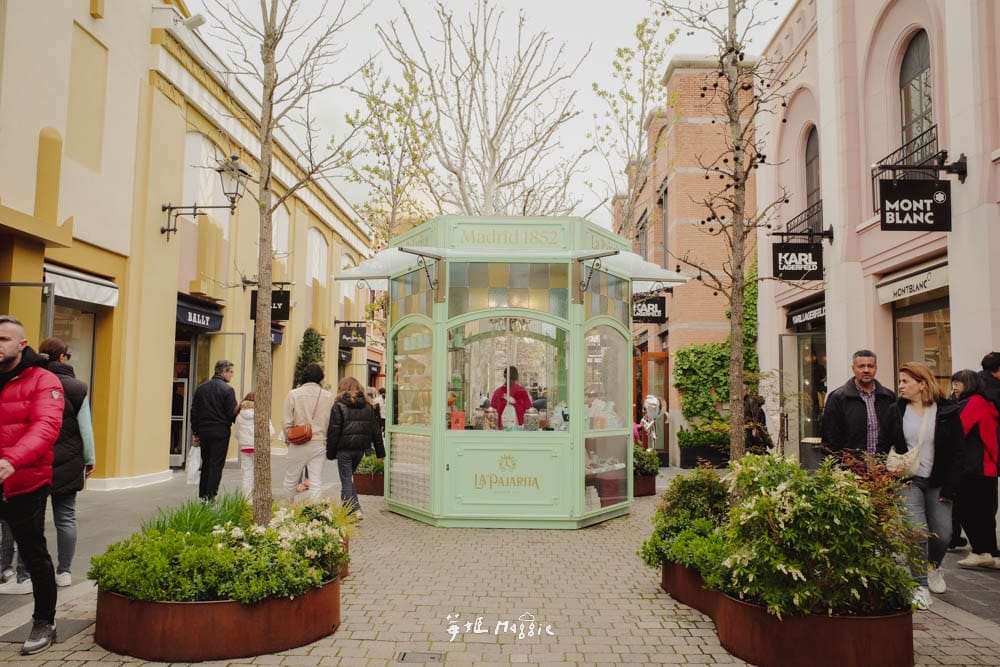 Las-Rozas-Village-03