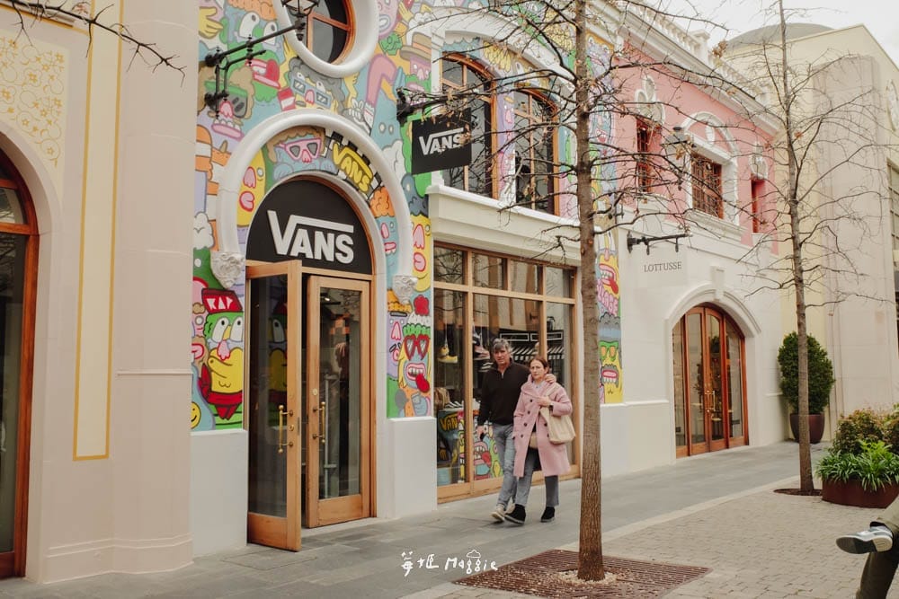 Las-Rozas-Village-06