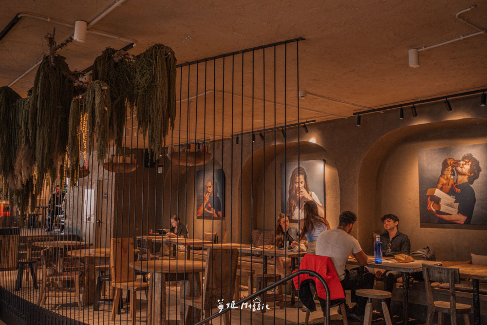西班牙巴塞隆納Honest Greens 蘭布拉大道古宅咖啡廳、地中海蔬食料理