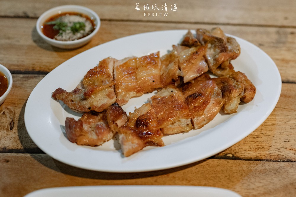 清邁美食》尼曼區Cherng Doi Roast Chicken米其林推薦 脆皮烤雞平價泰北料理