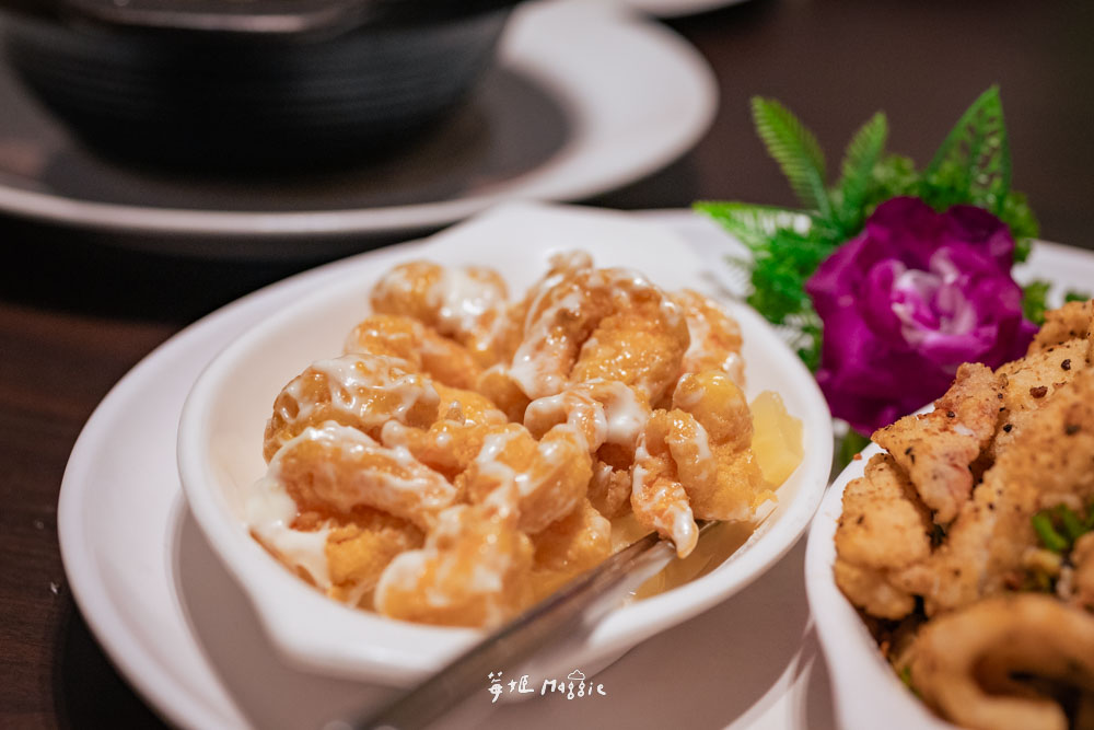 《基隆天香私房菜》手藝超好的中式合菜餐廳，適合帶長輩去聚餐還有包廂