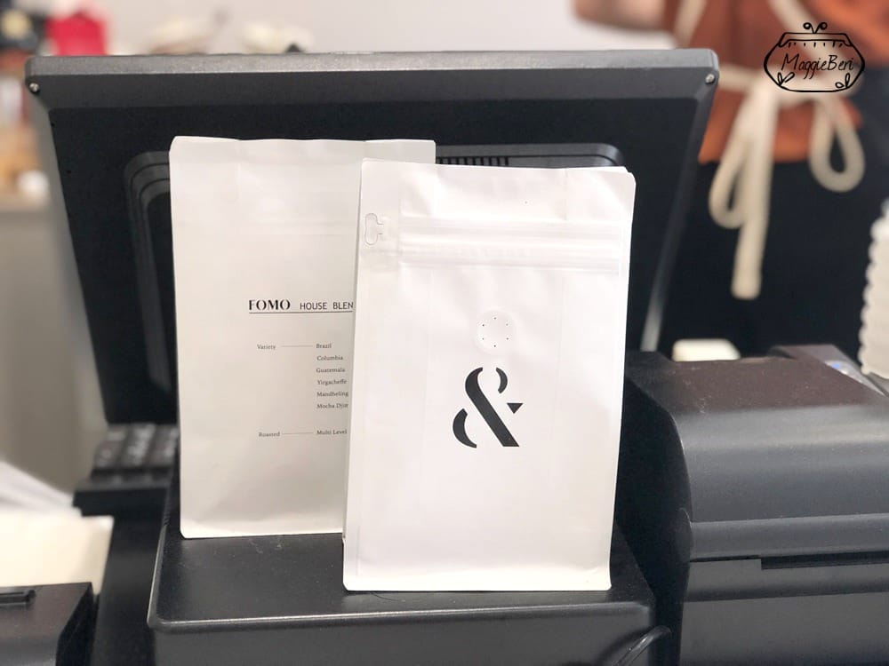 忠孝復興外帶咖啡|FOMO COFFEE 純白街角咖啡廳,東區平價外帶式咖啡店 - 第11張圖