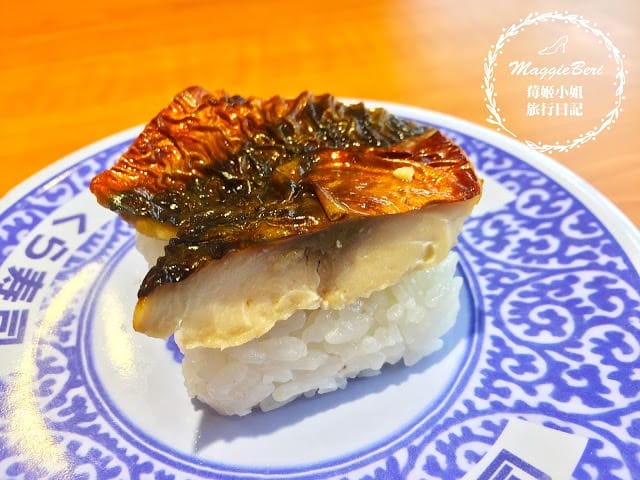 【台中美食】くら 藏壽司｜來自日本的超人氣迴轉壽司，用餐玩扭蛋，超好拍的土藏建築！