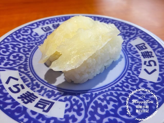 【台中美食】くら 藏壽司｜來自日本的超人氣迴轉壽司，用餐玩扭蛋，超好拍的土藏建築！