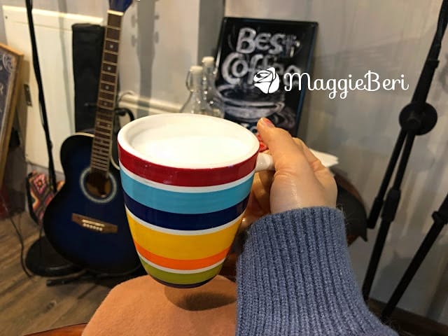 台中不限時咖啡廳 (北區)｜Bite Life cafe~結合Live bar的複合式咖啡廳 寵物友善餐廳