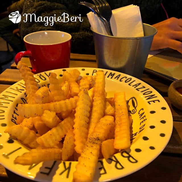台中不限時咖啡廳 (北區)｜Bite Life cafe~結合Live bar的複合式咖啡廳 寵物友善餐廳