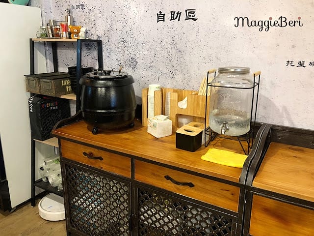 【台北美食】餓鬼食堂(大直)｜超美味的日式丼飯，平價好吃！靠近實踐大學 校園美食