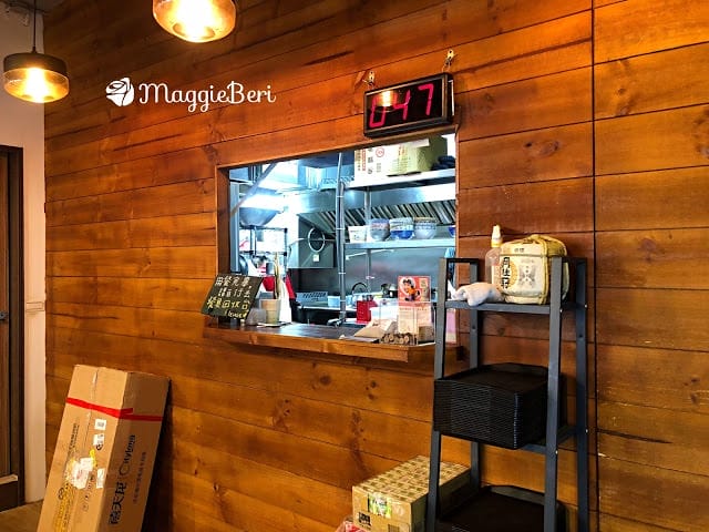 【台北美食】餓鬼食堂(大直)｜超美味的日式丼飯，平價好吃！靠近實踐大學 校園美食