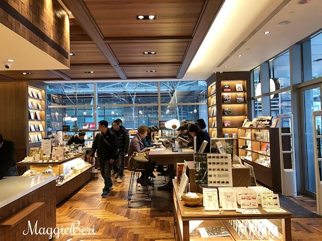 【台北景點】來自日本的蔦屋書店 (松山CITYLINK二號店) ，高質感裝潢，來一趟文青之旅吧!