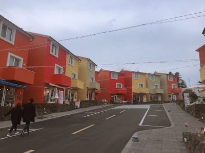 【韓國濟州島】七彩小瑞士村，超殺底片夢幻景點，IG打卡拍照必玩