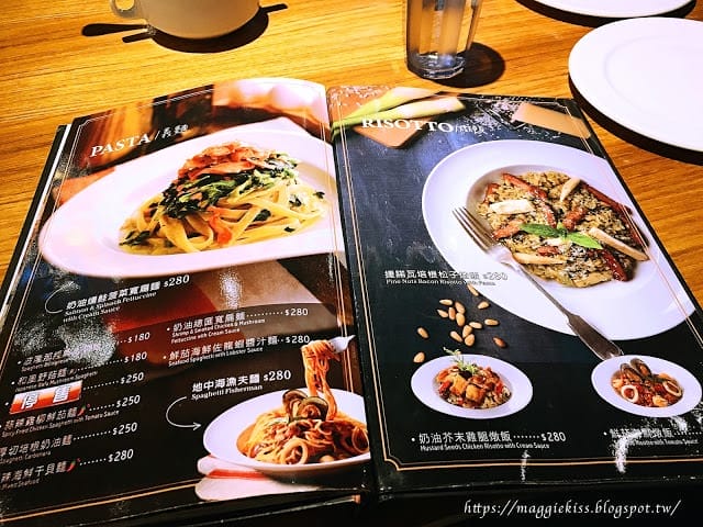 內湖美食｜Vasa瓦薩pizza (內科店) 超Q彈手工披薩，內湖的聚會好所在!