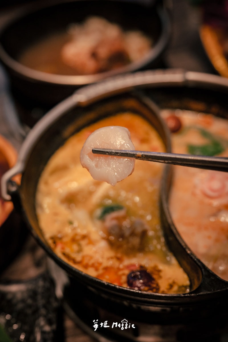 燒瓶子員林店|一人獨享鴛鴦鍋 豐富飲料自助吧 還有停車場超方便 - 第53張圖
