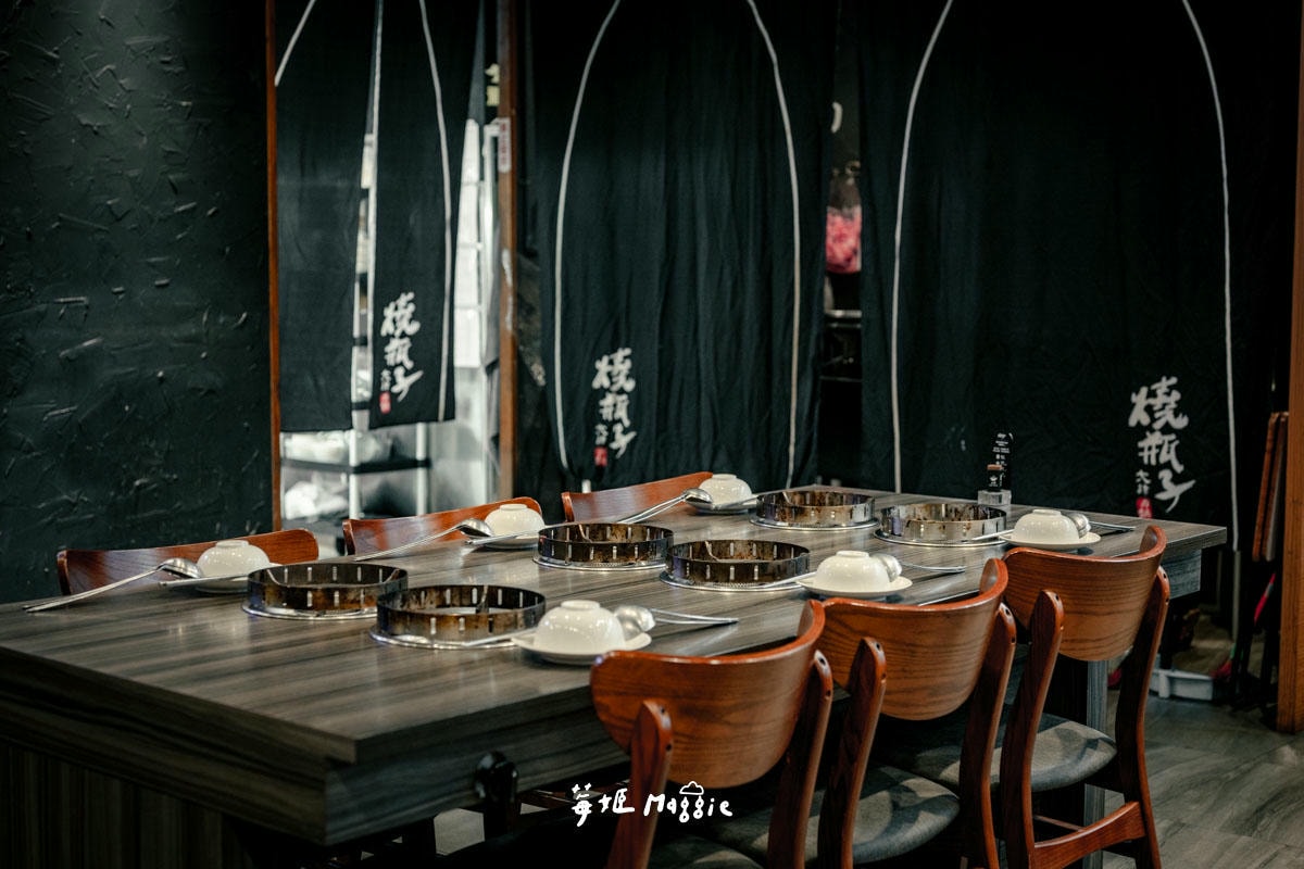燒瓶子員林店|一人獨享鴛鴦鍋 豐富飲料自助吧 還有停車場超方便 - 第9張圖