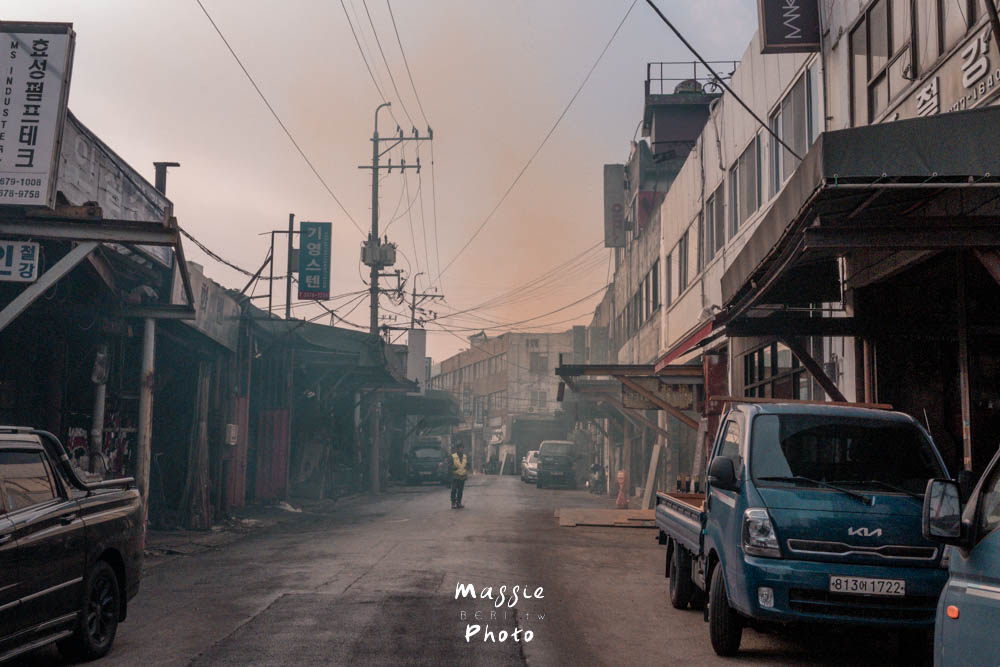 首爾文來洞必吃「月火排骨」蒜味烤排骨簡直人間美味！