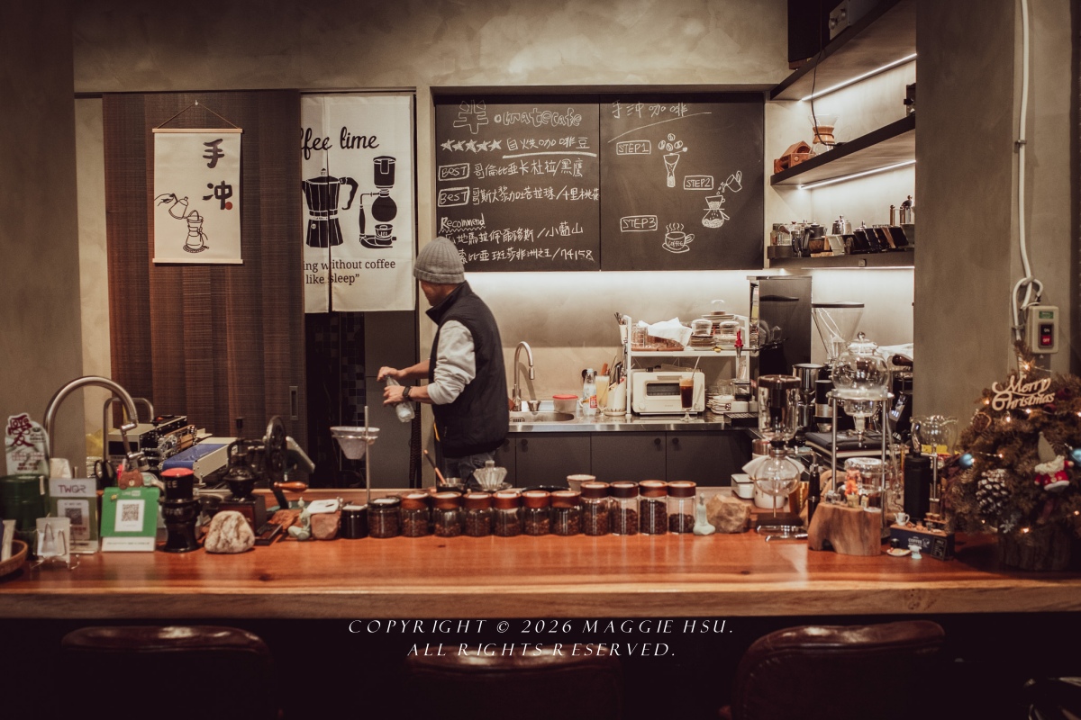 【基隆暖暖】半咖啡，一週只開4天自家烘焙 溫馨咖啡館