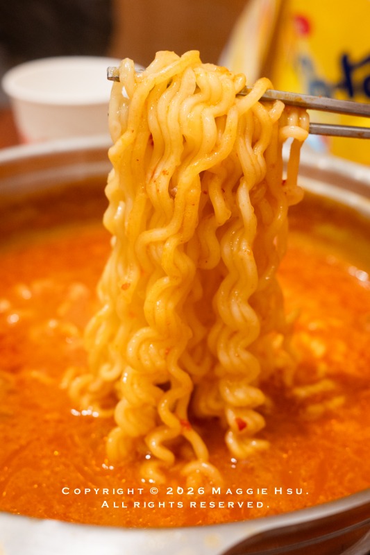 聖水洞單人部隊鍋「Macizo部隊鍋」，首爾年輕人最愛